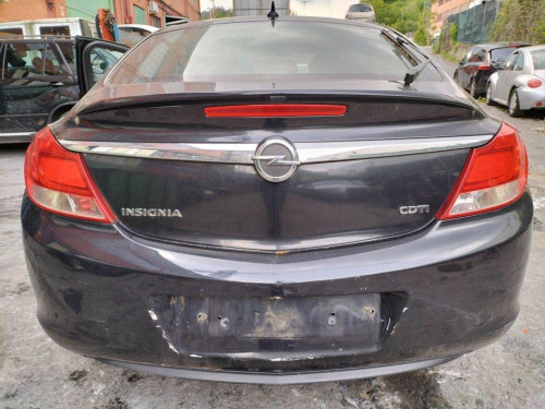  OPEL INSIGNIA BERLINA 