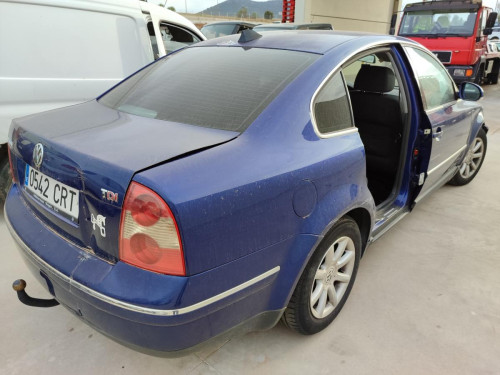VOLKSWAGEN PASSAT BERLINA (3B3) — Donor Vehicle for Used Parts 