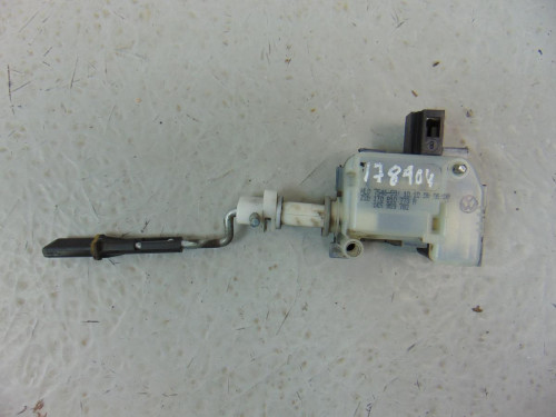  TAPA EXTERIOR COMBUSTIBLE Volkswagen TOURAN (1T2) 