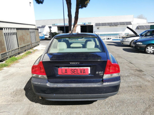 VOLVO S60 BERLINA — автомобиль-донор на запчасти 