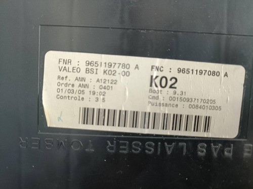 CAJA RELES / FUSIBLES Peugeot 307 (S1)(04.2001) 