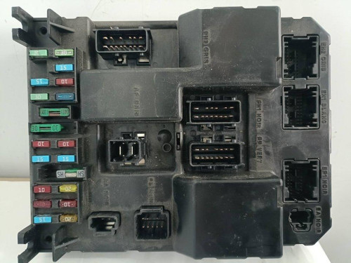 CAJA RELES / FUSIBLES Peugeot 307 (S1)(04.2001) 