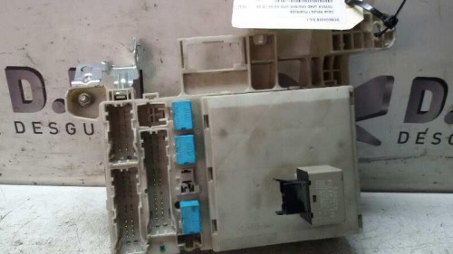 CAJA RELES / FUSIBLES Toyota LAND CRUISER (J12) 