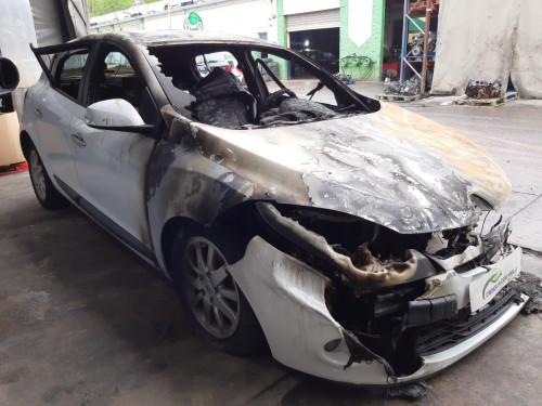 RENAULT MEGANE III BERLINA 5P — автомобиль-донор на запчасти 