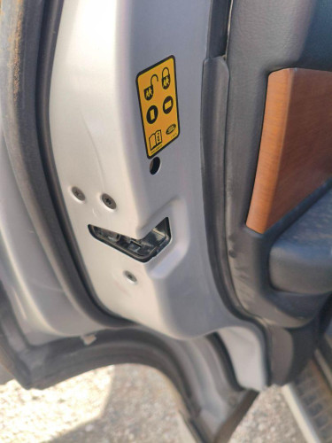 CERRADURA PUERTA TRASERA IZQUIERDA LAND ROVER RANGE ROVER SPORT 