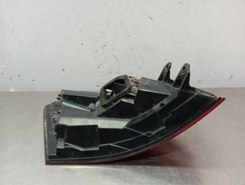  PILOTO TRASERO DERECHO SKODA SUPERB COMBI (3V5) 