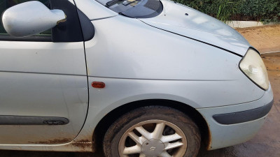 ALETA DELANTERA DERECHA Renault Scenic I (JA...)(1999->)