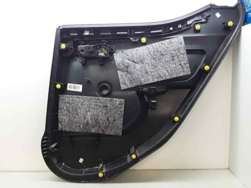 GUARNECIDO PUERTA TRASERA IZQUIERDA Nissan MICRA (K14) 