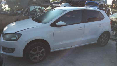 VOLKSWAGEN POLO V (6R1)