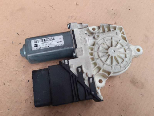  MOTOR ELEVALUNAS TRASERO DERECHO 