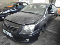 TOYOTA AVENSIS BERLINA (T25)