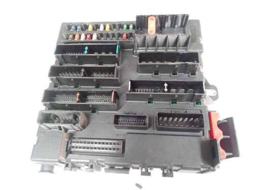 CAJA RELES / FUSIBLES Opel VECTRA C BERLINA 