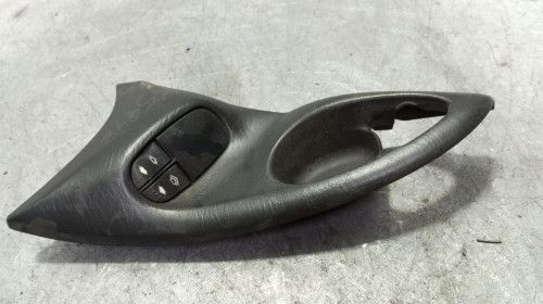 MANDO ELEVALUNAS DELANTERO IZQUIERDO Ford FOCUS BERLINA (CAK) 
