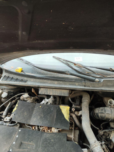BRAZO LIMPIA DELANTERO DERECHO Kia CARNIVAL 