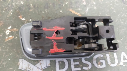 MANETA INTERIOR TRASERA IZQUIERDA TOYOTA LAND CRUISER (J10) 