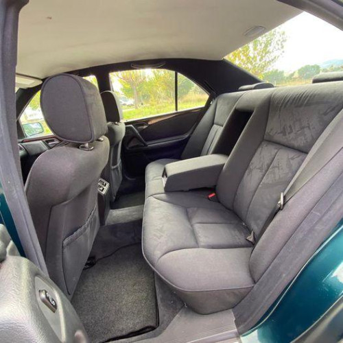  MERCEDES-BENZ CLASE E (BM 210) BERLINA 