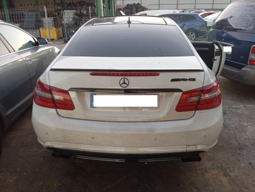  MERCEDES-BENZ CLASE E (BM 207) COUPE 