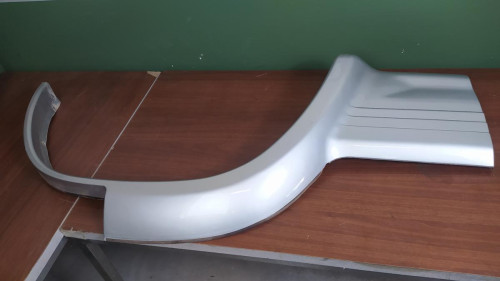 ALETIN TRASERO DERECHO Mitsubishi MONTERO (V20/V40) 