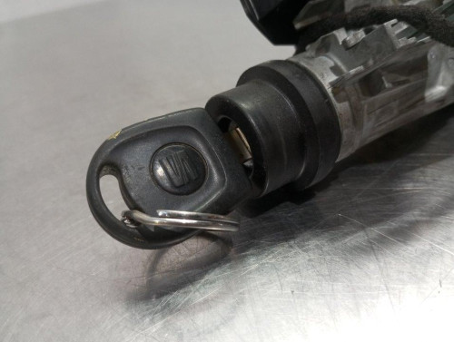  ANTIRROBO / LLAVE CONTACTO SEAT TOLEDO (KG3) 
