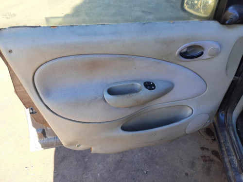  FORD FIESTA BERLINA 