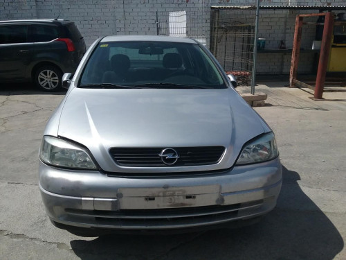 OPEL ASTRA G BERLINA — vehículo donante para recambios 
