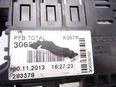 CAJA RELES / FUSIBLES, VOLVO, V60 FAMILIAR