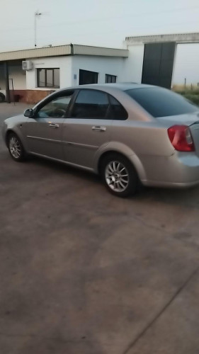 Chevrolet Nubira Berlina (2005->) SX — vehículo donante para recambios 