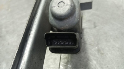 ELEVALUNAS DELANTERO IZQUIERDO