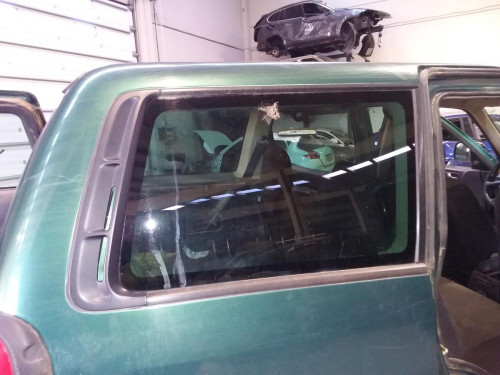 LUNA CUSTODIA TRASERA DERECHA NISSAN TERRANO II (R20) 