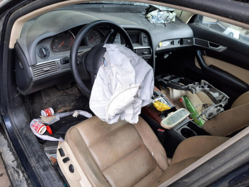  AUDI A6 BERLINA (4F2) 