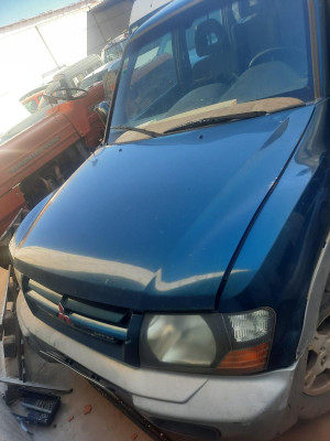 MITSUBISHI MONTERO (V60/V70)