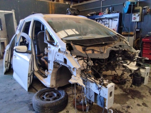  KIA CARENS (RP) 