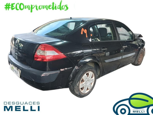 RENAULT MEGANE II CLASSIC BERLINA — vehículo donante para recambios 