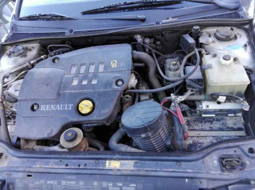 RENAULT LAGUNA (B56) — автомобиль-донор на запчасти 