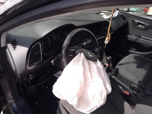 SEAT LEON (5F1) — vehículo donante para recambios 