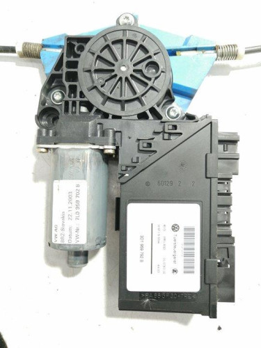  ELEVALUNAS DELANTERO DERECHO VOLKSWAGEN TOUAREG (7LA) 