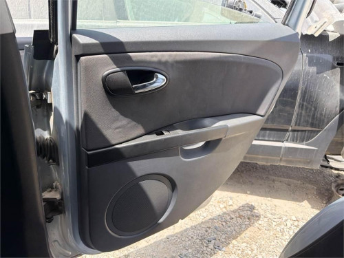 ELEVALUNAS TRASERO DERECHO Seat LEON (1P1) 