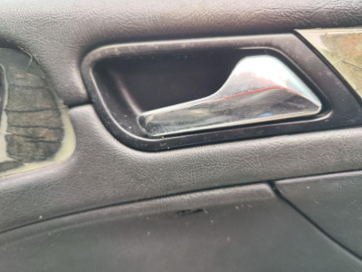 MANETA INTERIOR DELANTERA DERECHA