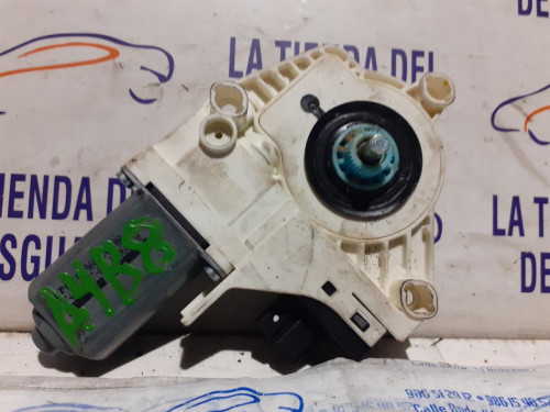  MOTOR ELEVALUNAS DELANTERO DERECHO 