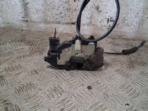CERRADURA PUERTA DELANTERA DERECHA 