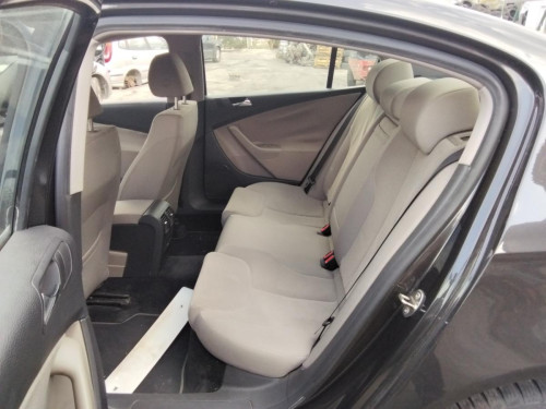  VOLKSWAGEN PASSAT BERLINA (3C2) 