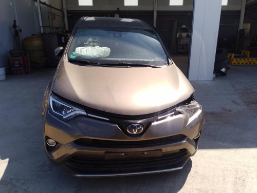 TOYOTA RAV4 — автомобиль-донор на запчасти 