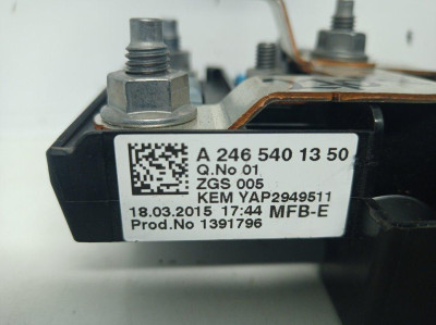 CAJA RELES / FUSIBLES