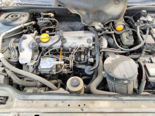  RENAULT LAGUNA (B56) 