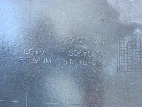  PARAGOLPES TRASERO VOLVO S40 BERLINA 
