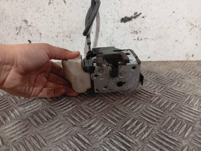 CERRADURA PUERTA DELANTERA DERECHA