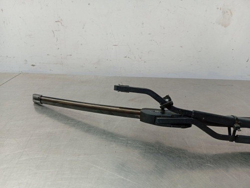 BRAZO LIMPIA DELANTERO DERECHO Kia SPORTAGE (SL) 
