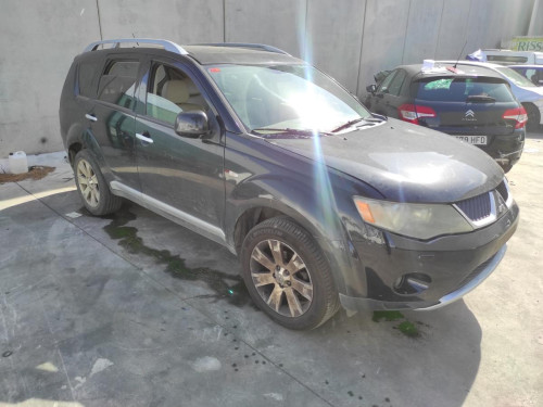 MITSUBISHI OUTLANDER (CW0) — vehículo donante para recambios 