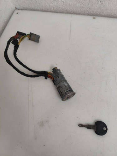  CONMUTADOR DE ARRANQUE 