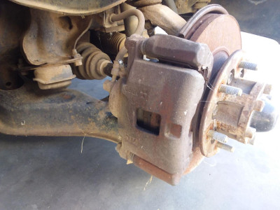 PINZA DE FRENO DELANTERA DERECHA
